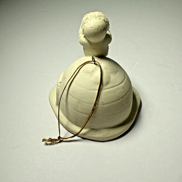 ARTIC KIDS OF ALASKA VINTAGE CHRISTMAS ORNAMENT ESKIMO GIRL ON IGLOO - Picture 4 of 6